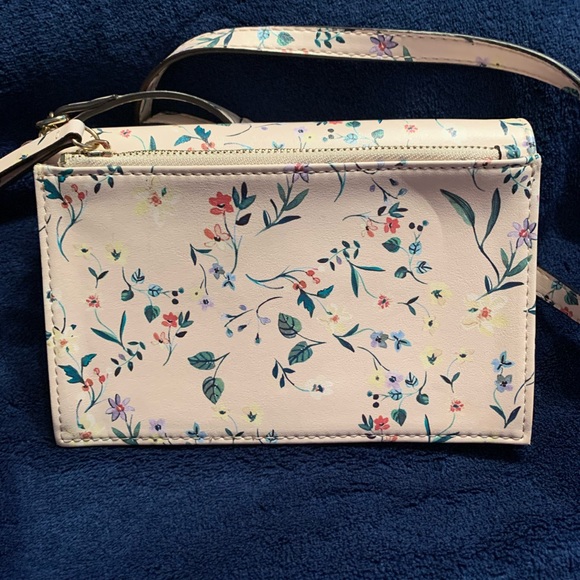Wallet on a string/crossbody. - Picture 2 of 3